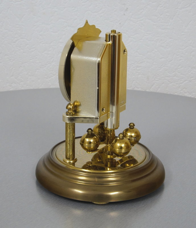 edle zierliche Hermle Quartz Drehpendeluhr Jahresuhr Kaminuhr Buffetuhr